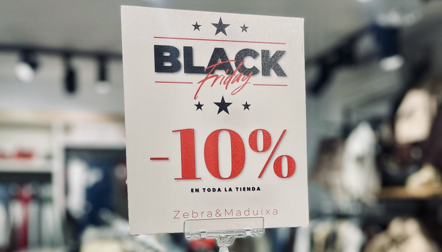 Las Ventajas de Comprar Ropa en Black Friday: Prepárate para la Navidad y Más con Zebra&Maduixa