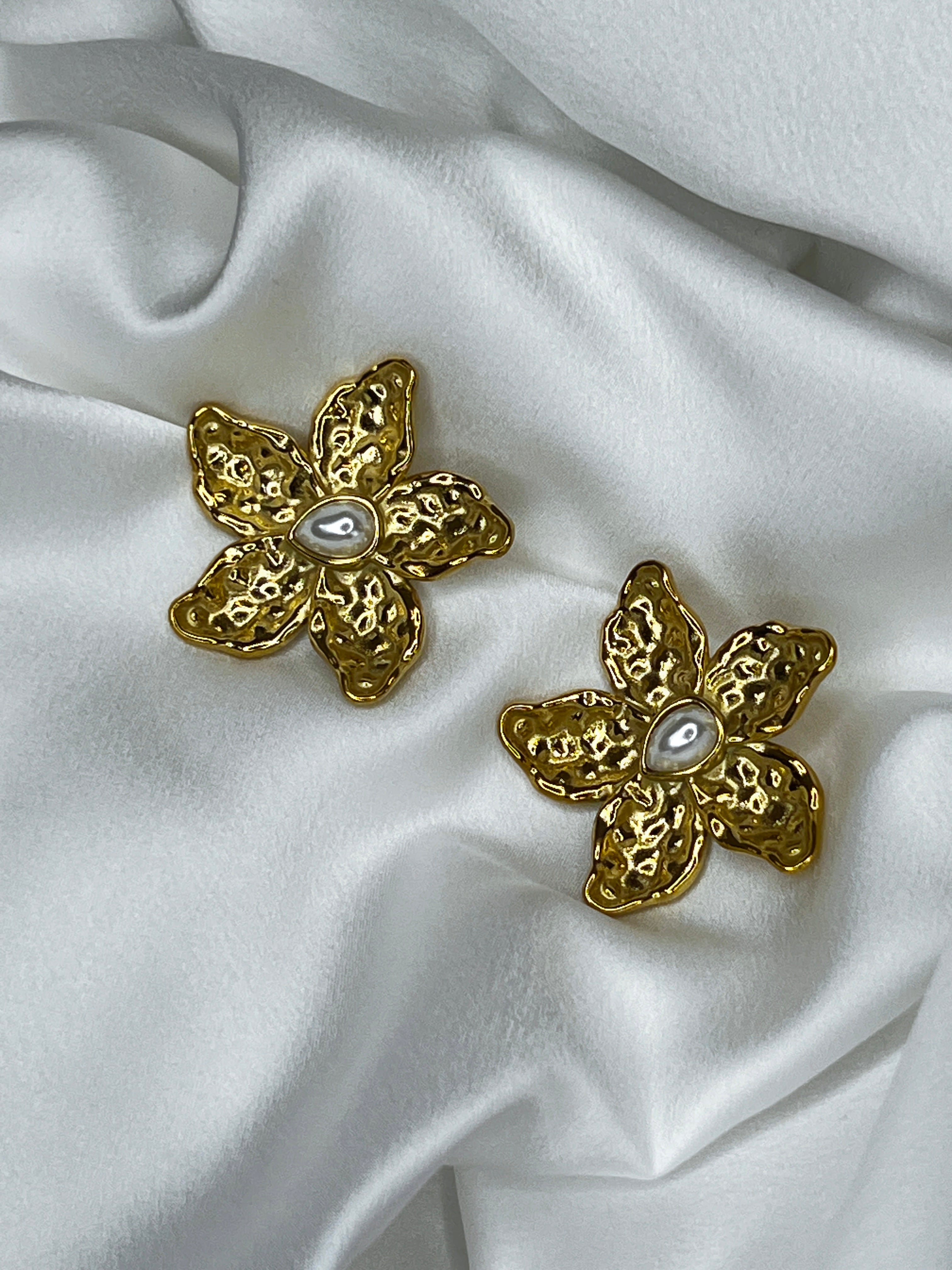 Pendientes flor perla