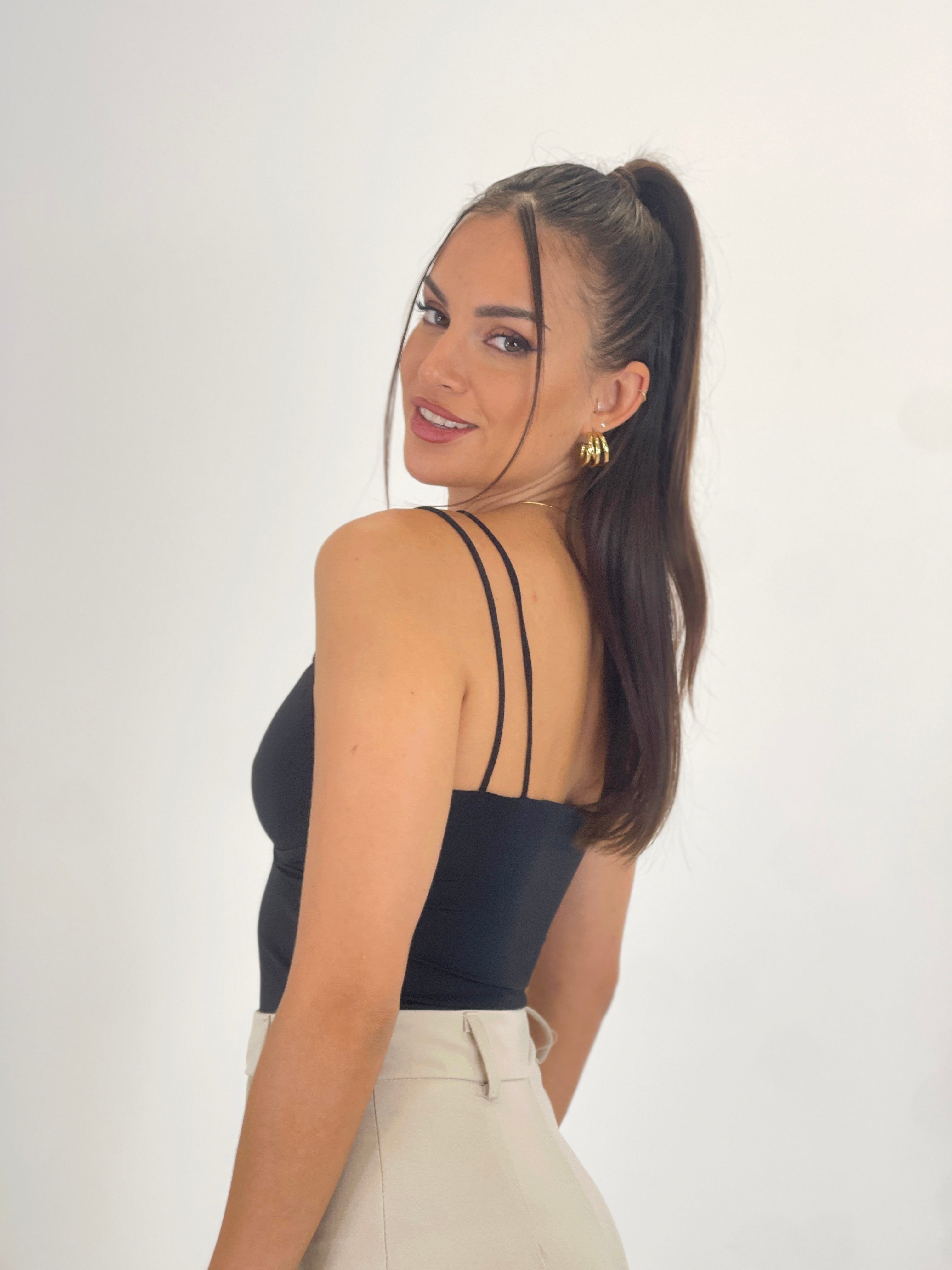 Top escote cintas